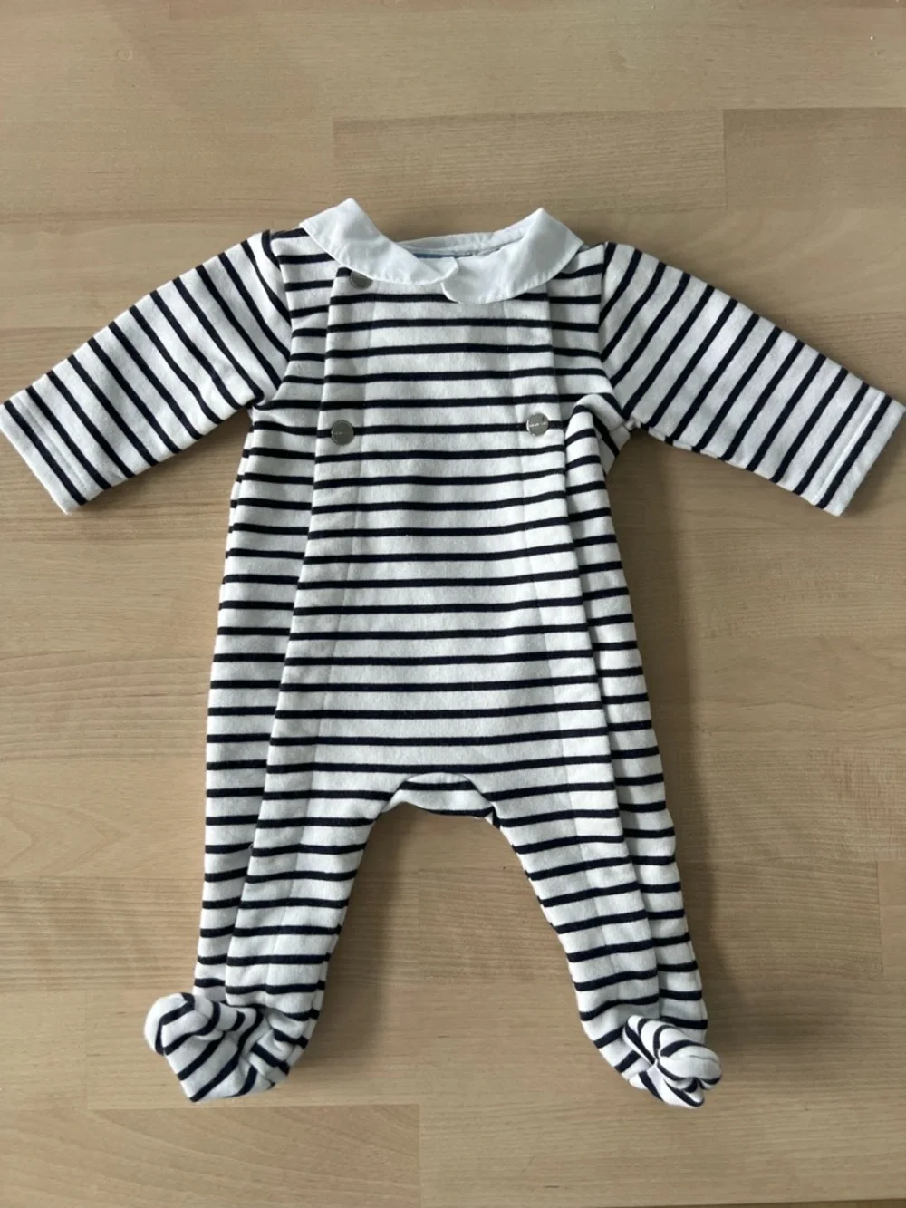 Jacadi Paris Newborn Collared Onesie Snaps Black and White Stripes 0months 50cm